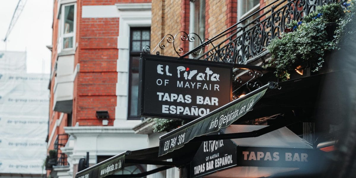 Places To Eat Near To Buckingham Palace Nearby Green Park St James Park Mediterranean Restaurant Mayfair London Tapas