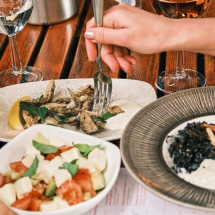 Affordable Spanish tapas at El Pirata, Mayfair’s best value dining destination.
