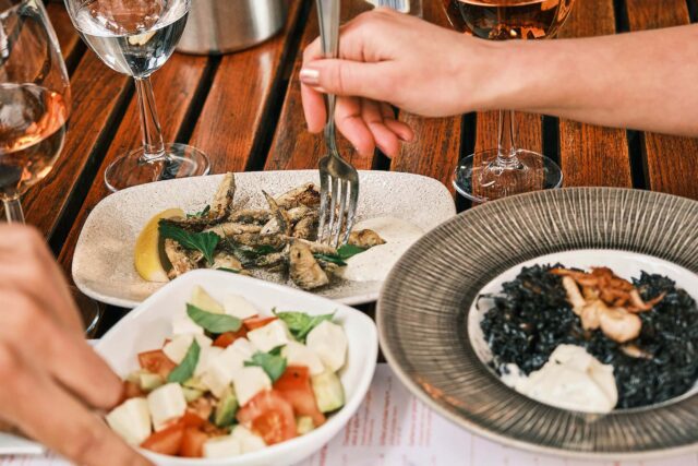 Affordable Spanish tapas at El Pirata, Mayfair’s best value dining destination.