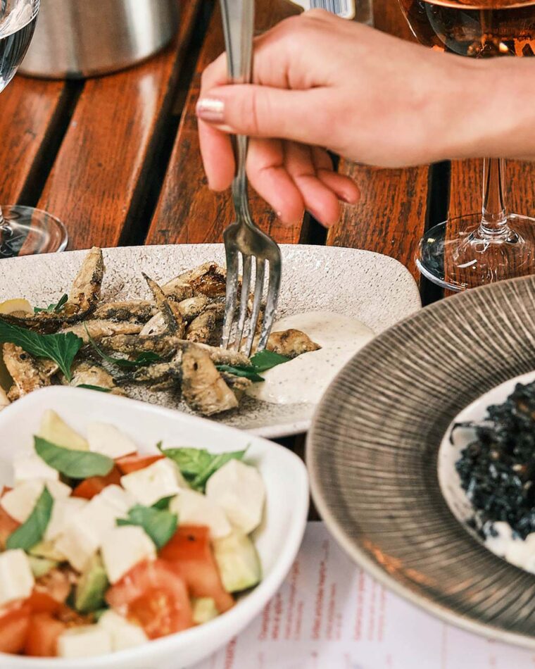Affordable Spanish tapas at El Pirata, Mayfair’s best value dining destination.