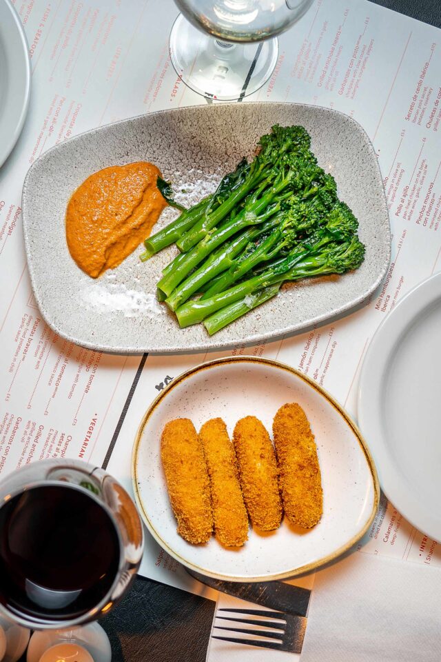 Brunch Spanish tapas bar restaurant in London Mayfair Green Hyde Park Corner, a collapsing of breakfast and lunch, it’s a convivial meal.