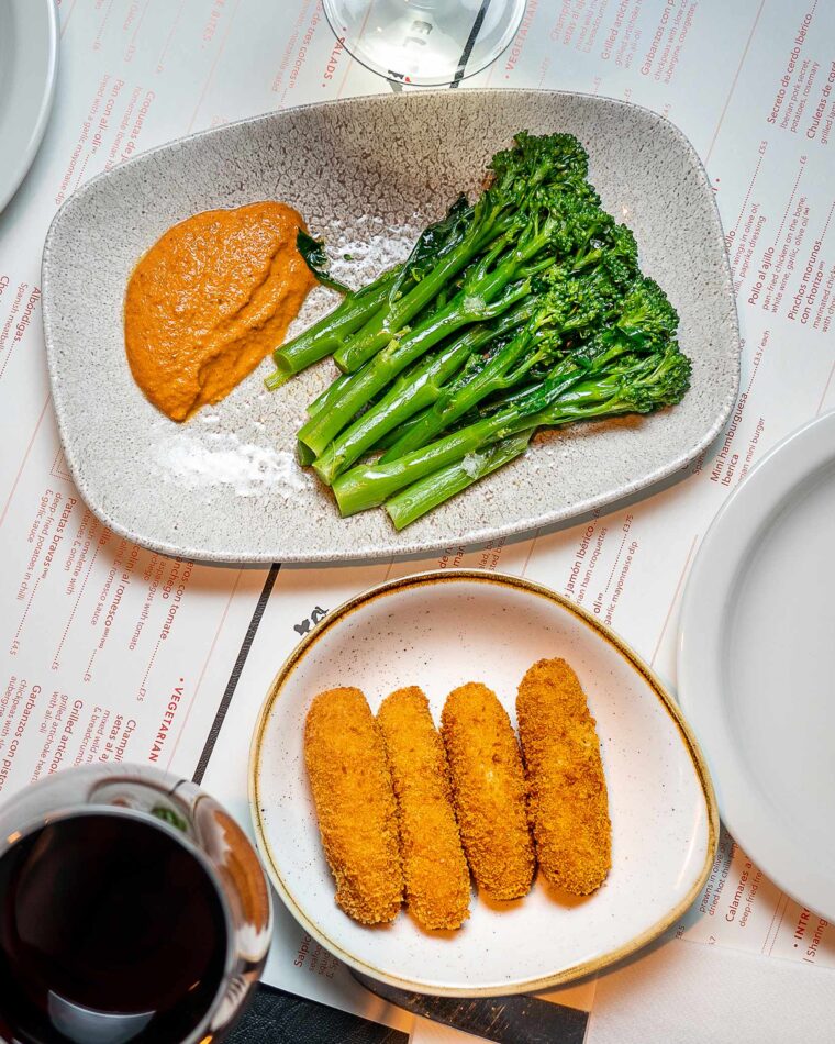 Brunch Spanish tapas bar restaurant in London Mayfair Green Hyde Park Corner, a collapsing of breakfast and lunch, it’s a convivial meal.